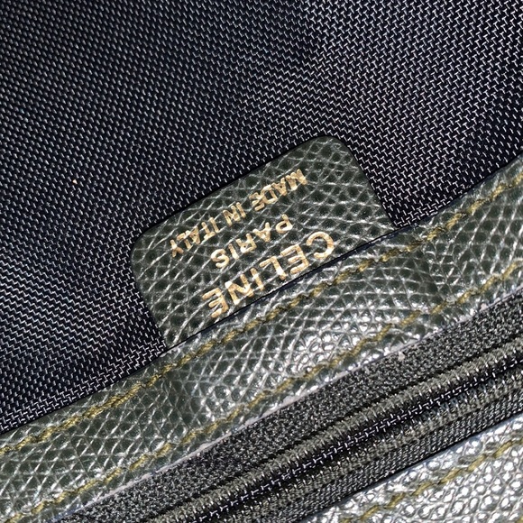 CELINE vintage bag. Genuine leather. Strong yet elegant and understated. Rare. - Picture 15 of 17